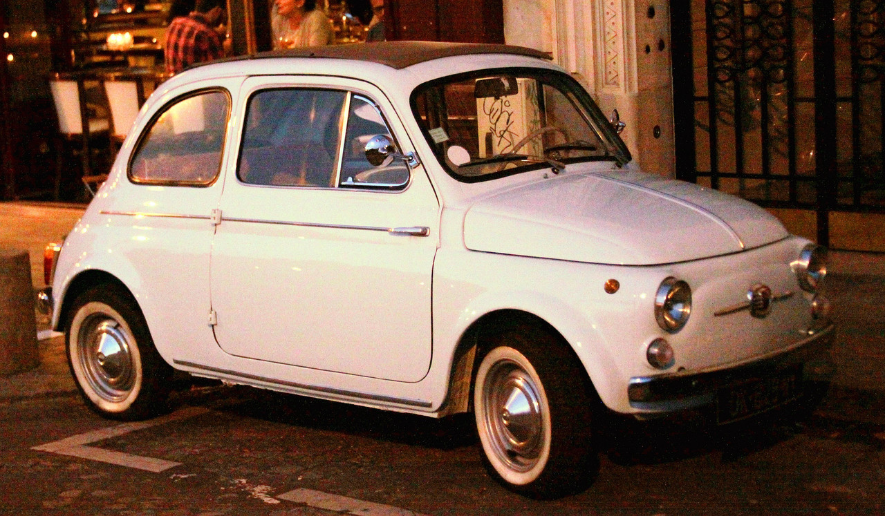 IMAGE: https://i.postimg.cc/hv8mTx3R/Paris2017-Street-Fiat-1.jpg