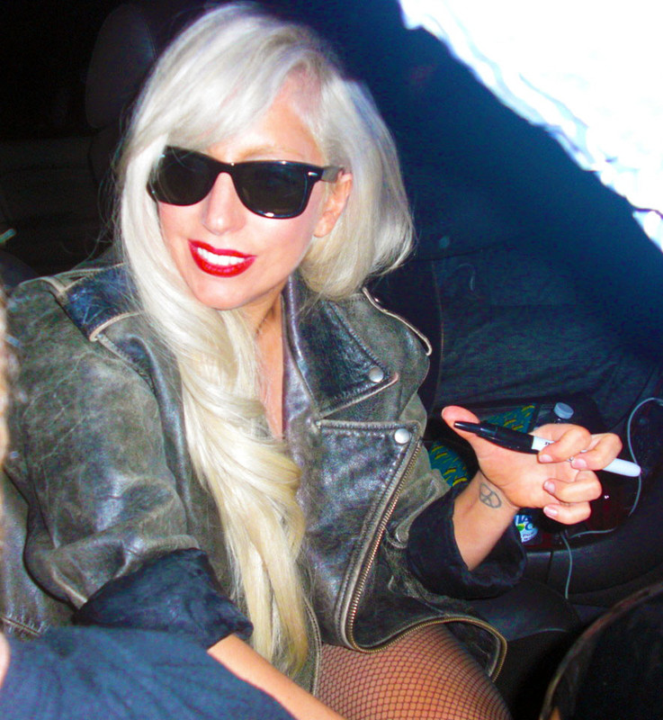 12-2-11-Leaving-Jingle-Ball-Rehearsals.j