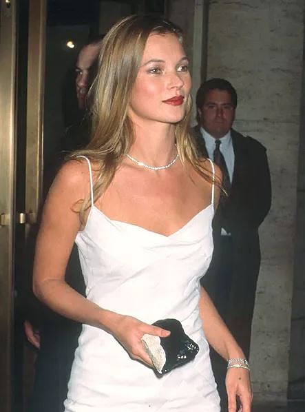 KATE-MOSS-2-FOTOR.jpg