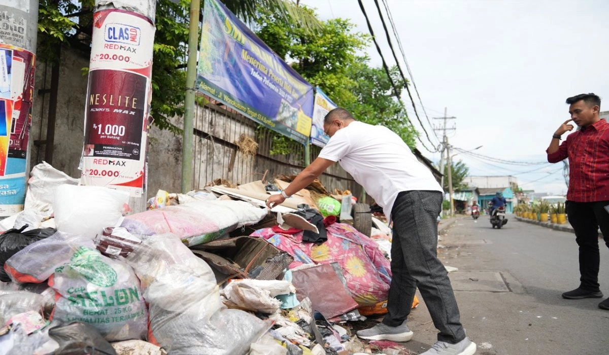 Sampah Dibuang Sembarangan di Surabaya Capai Dua Truk Setiap Hari