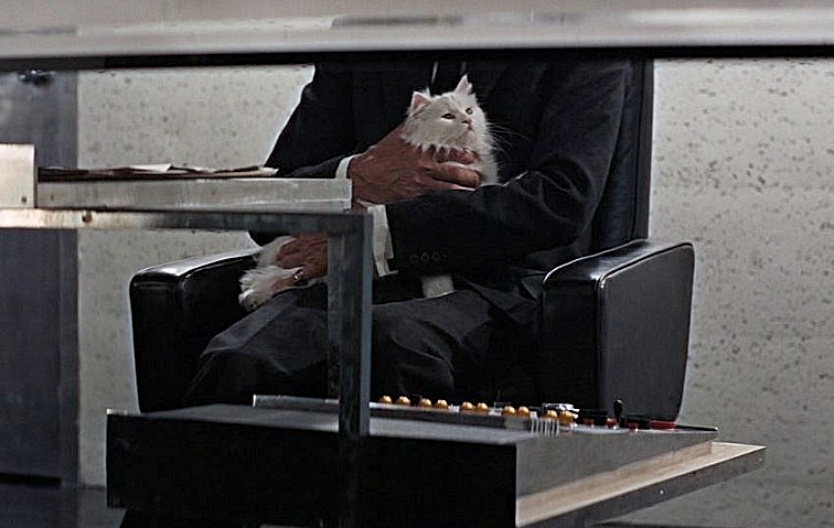 ANTHONY-DAWSON-THUNDERBALL-2-FOTOR.jpg