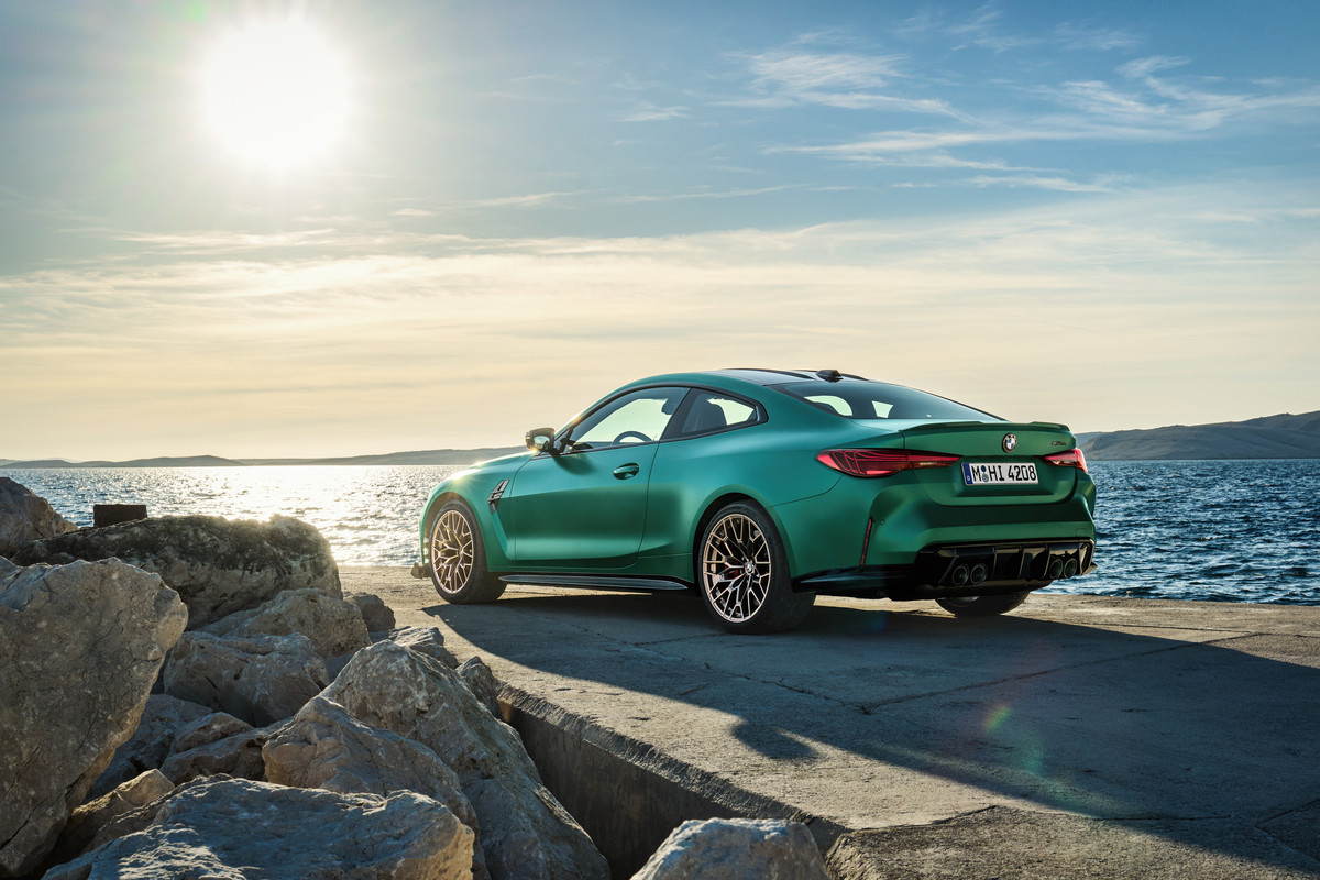 P90548633_highRes_the-all-new-bmw-m4-c
