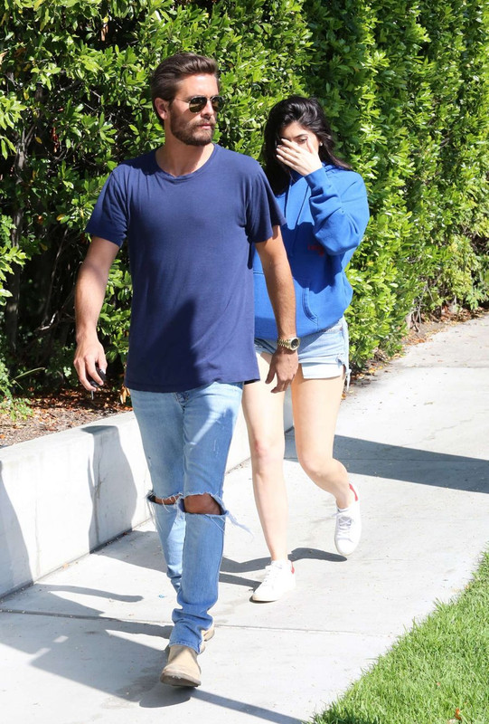 Kylie-Jenner-016