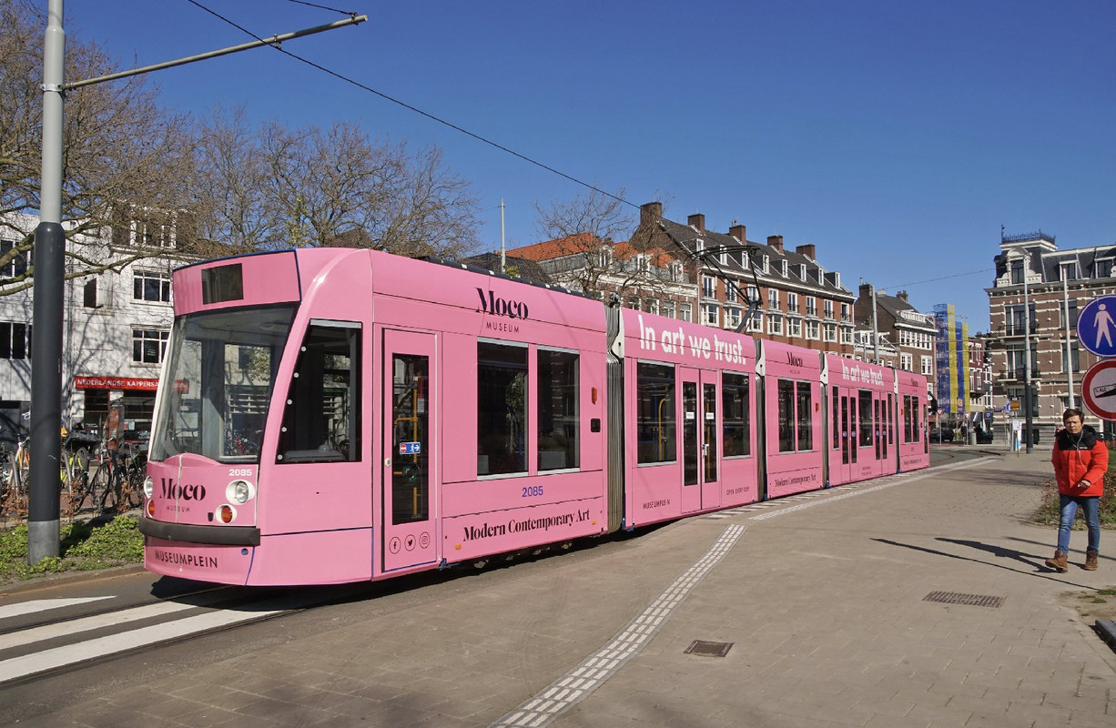 pinktram-amsterdam.jpg
