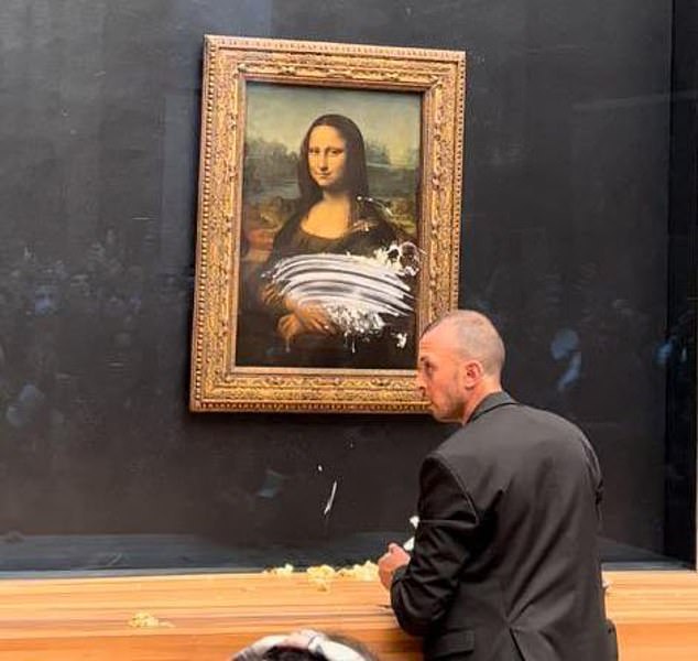 58452119-10867395-image-m-1-1653902325145