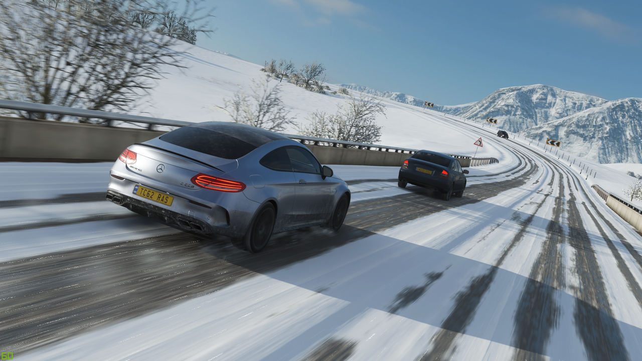 [Image: Forza_Horizon_4_29-09-2018_16_44_00.png]