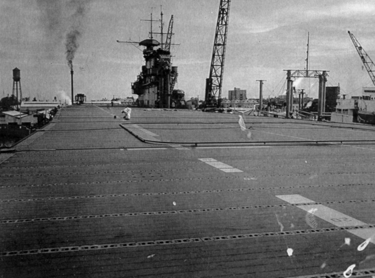 << USS Hornet CV-8 Merit International | N° 62001 | 1:200 >> - Page 2 1941-10-13-b