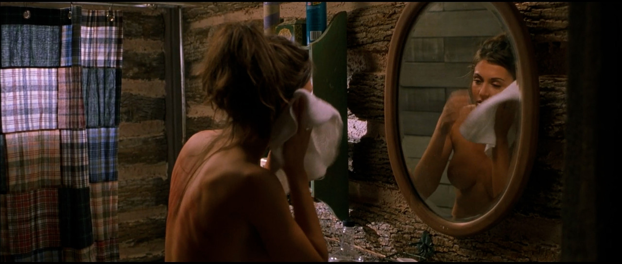 Cerina.Vincent_Cabin.Fever.00_00_53_01.Still016