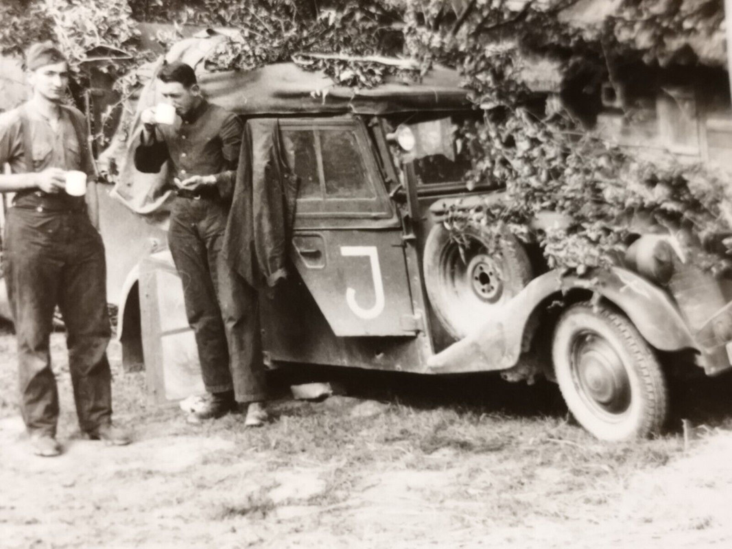 2.WK Foto 101.Jäger Division Fahrzeug Mercedes  Kennung Wappen J für Jodel