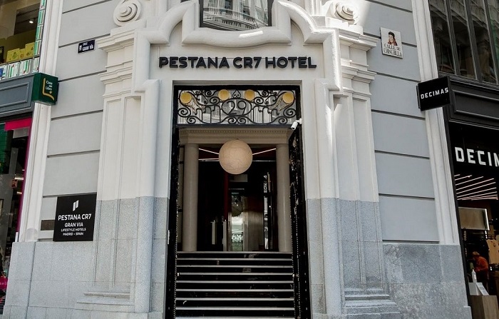 Hotel pestana CR7 yang berada di Madrid, Spanyol.