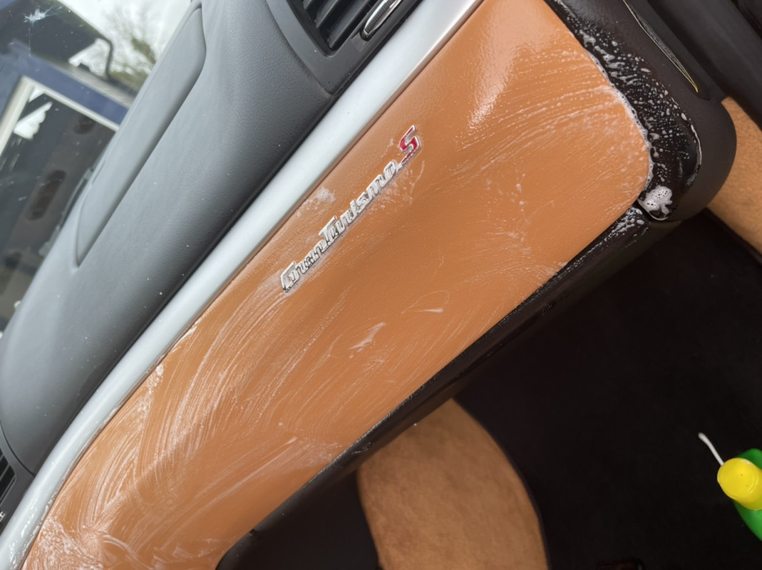 AA3DCE03-0750-4BB5-B967-51D3FAE0E10F