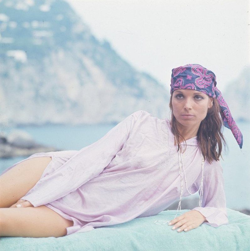 elsa_martinelli_c48