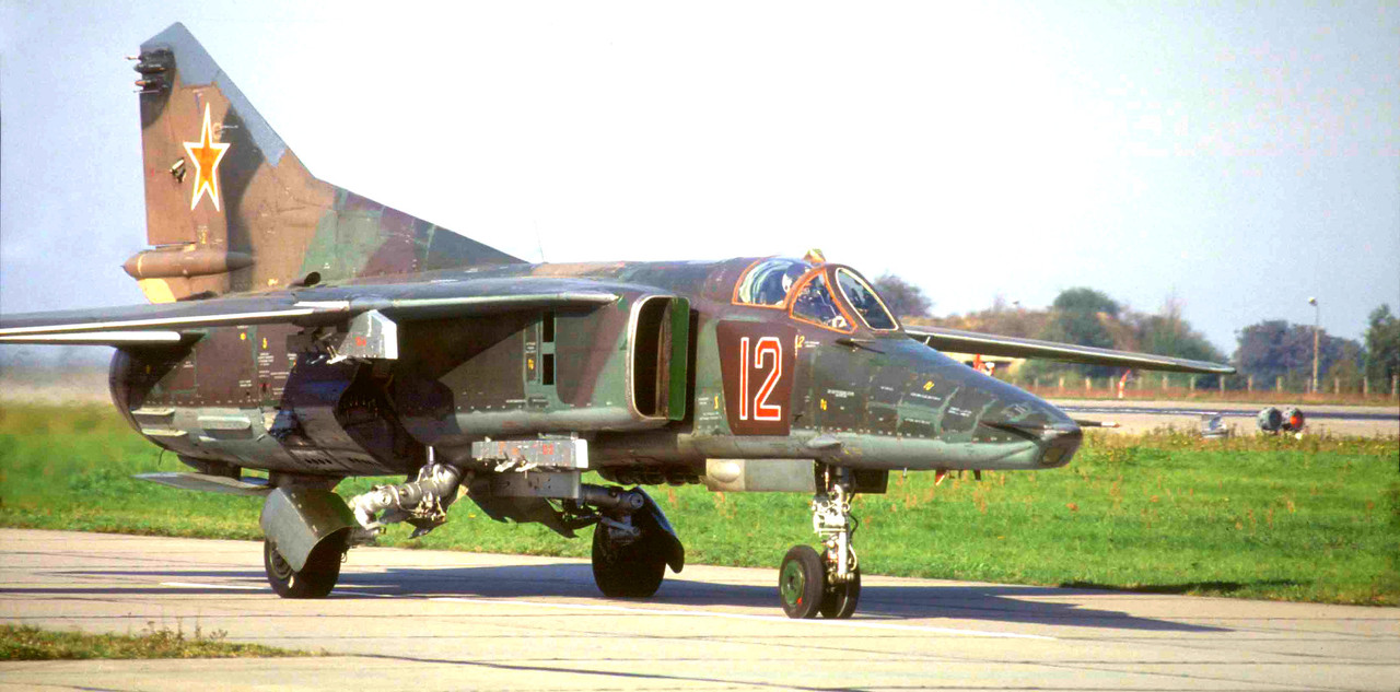296 APIB Mig-27M 12 Red_83712545405 (2)