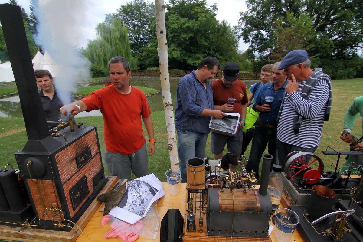 F5B6D341-F6CF-40B9-B5BD-28E0F209FDFB