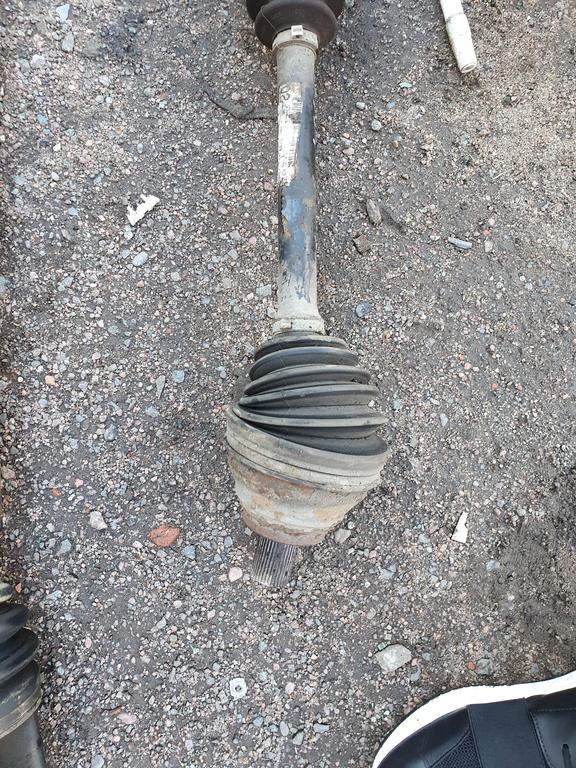 Приводной вал