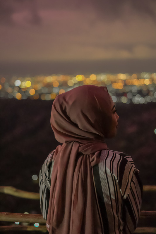 Pesona malam Kota Jogja dari Hutan Pinus Pengger
