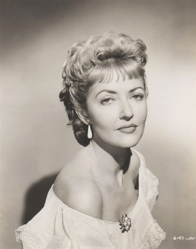 Martha_Vickers_a35