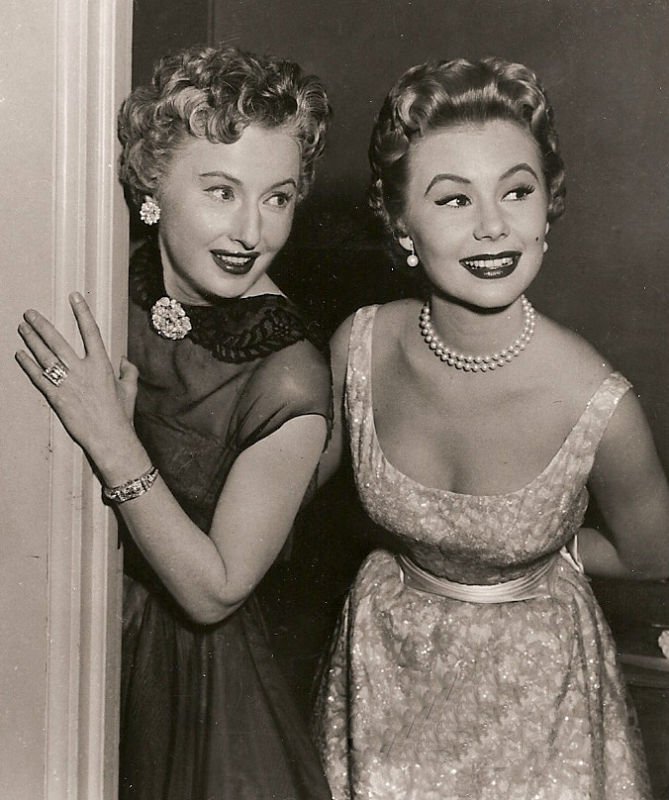 barbara_stanwyck_d30