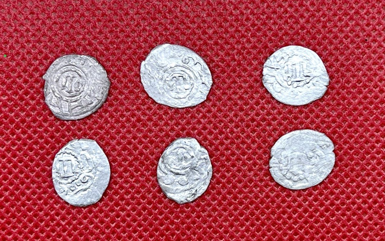 73FFD741-5C9A-467E-8182-62E516B40D3A