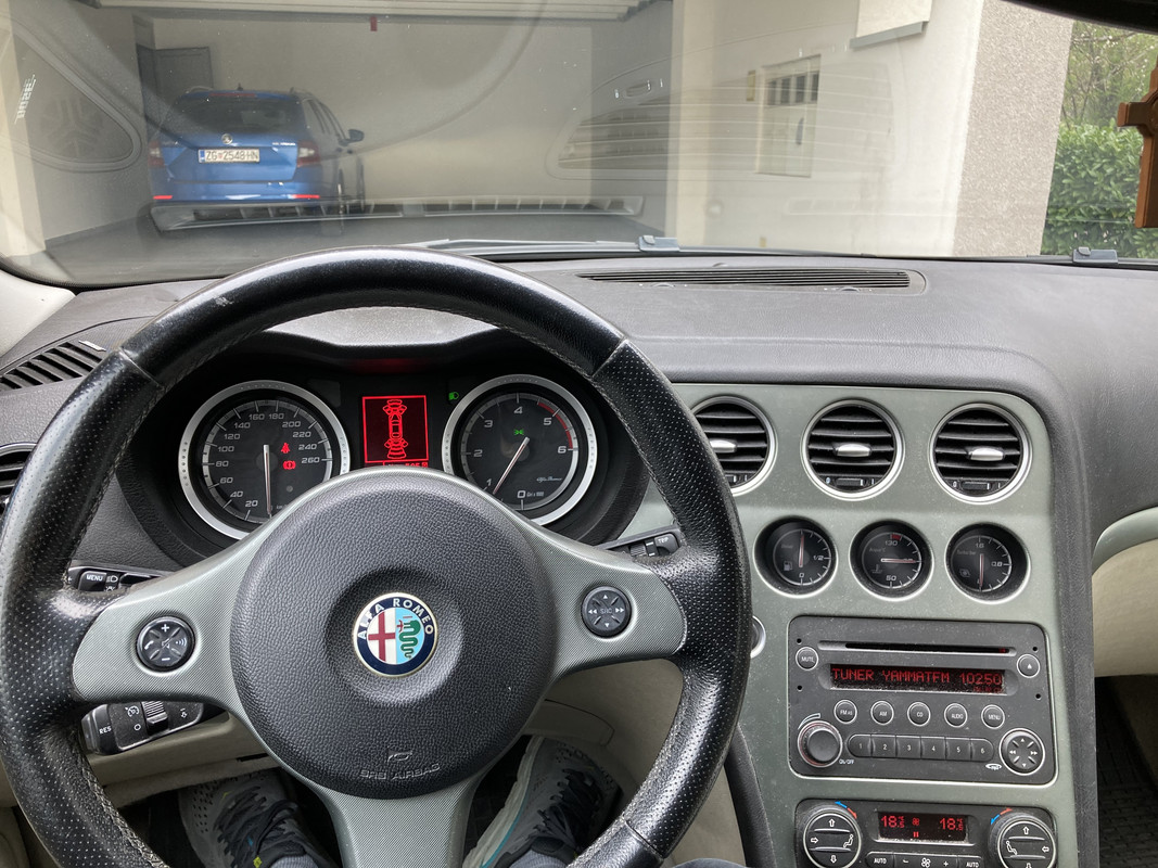 0767F9AE-0CD6-457E-97F2-907FA74F3987