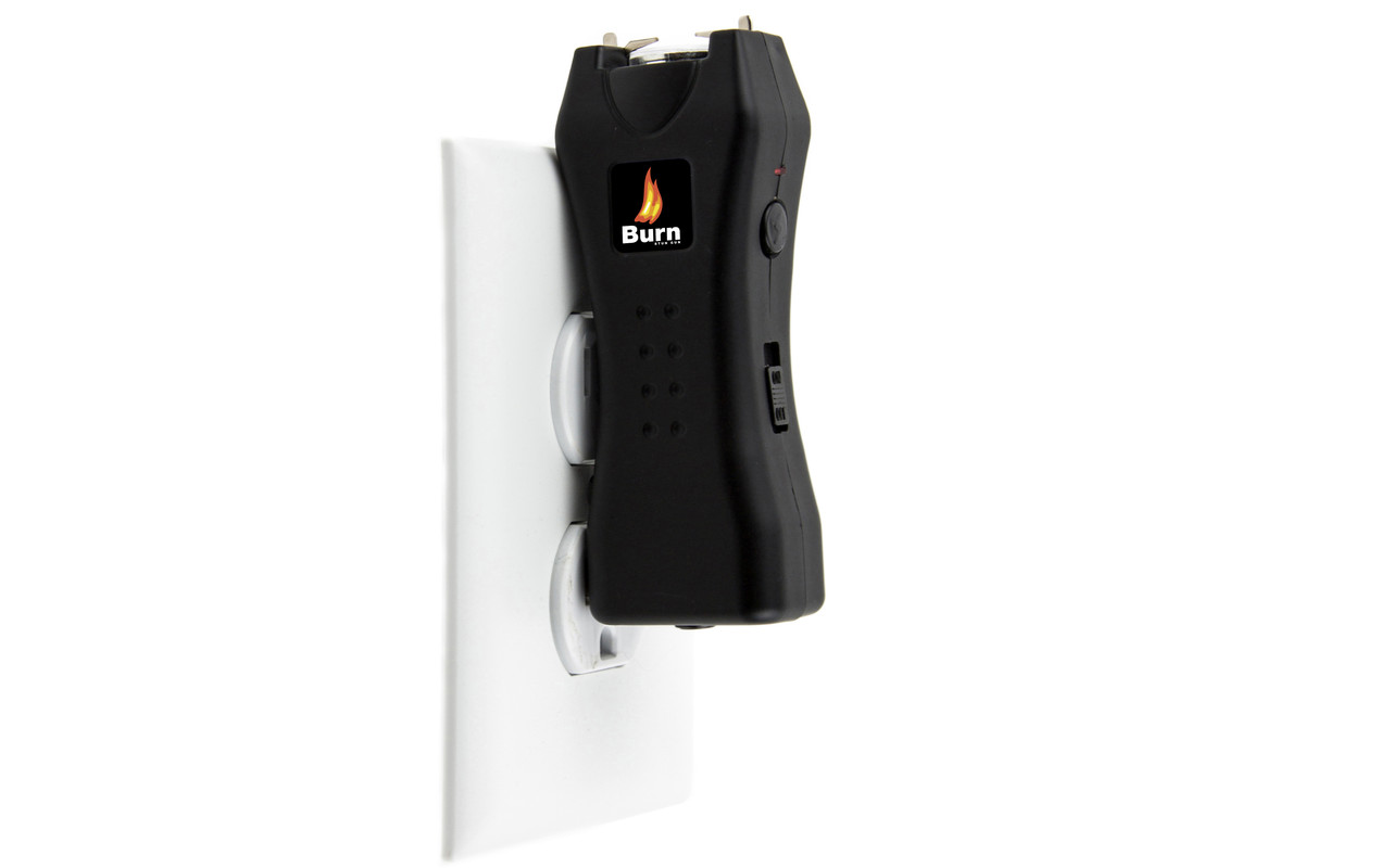 stun-gun-taser-flashlight-police-tazer