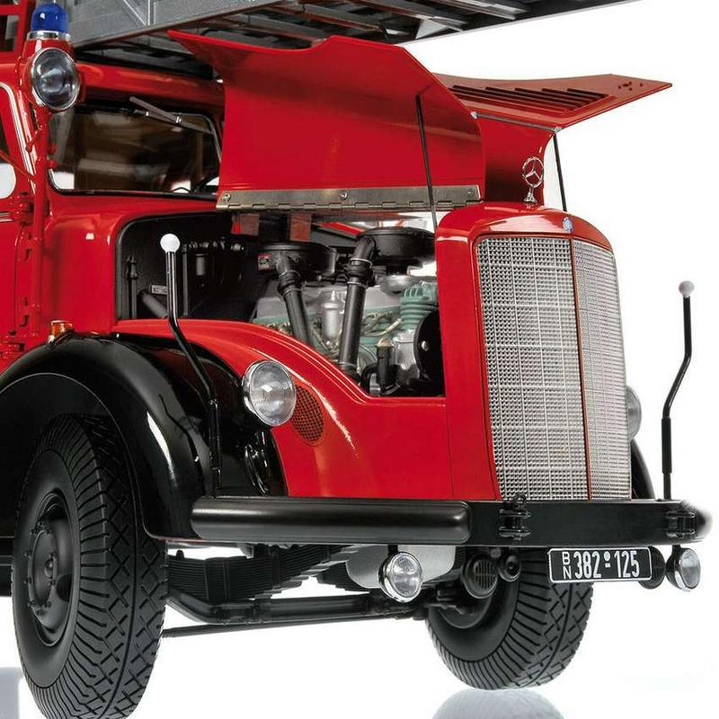 1:18 Minichamps Mercedes-Benz L6600 Areal Ladder DL30 1:18 Minichamps Mercedes-Benz L6600 Areal Ladder DL30