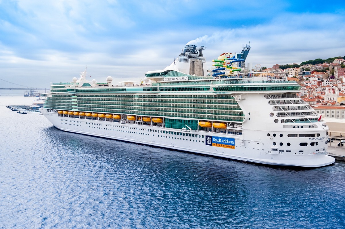 Detectan 55 casos positivos a Covid-19 en crucero de Royal Caribbean