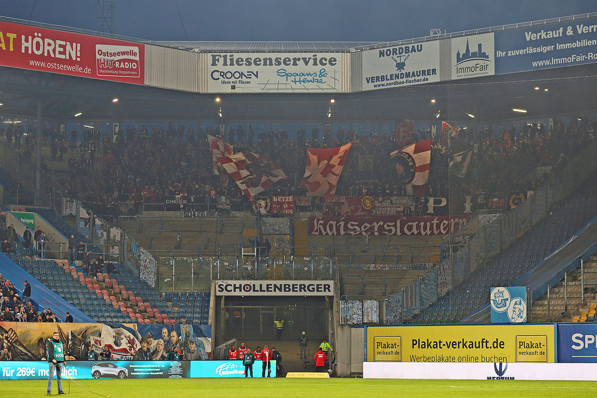hansa-rostock-1-fc-kaiserslautern-2-bundesliga-2022-2023-1