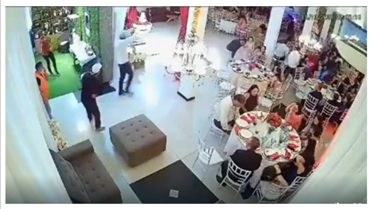 Entran a boda para asaltar a invitados, celulares y hasta la ropa les quitaron