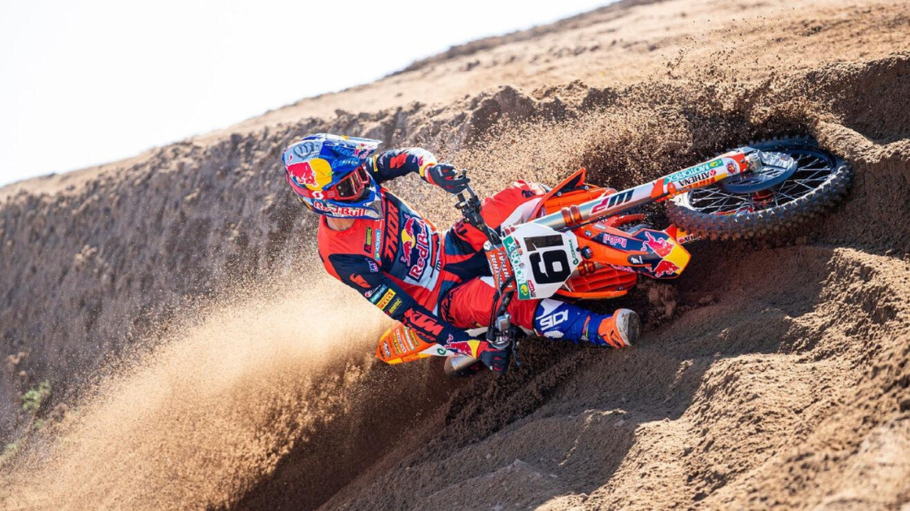 Jorge Prado revive en Francia y recupera posición en el MXGP