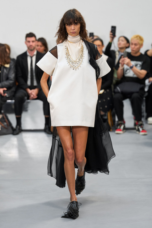 00001-sacai-spring-2026-ready-to-wear-credit-gorunway