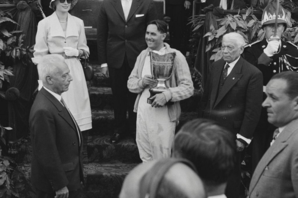 1959 мон подиум