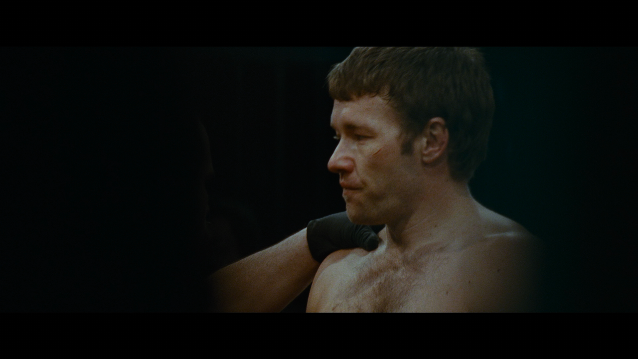 Warrior.2011.2160p.UHD.BDRemux.TrueHD.Atmos.7.1.HYBRID.DoVi.mkv_002145.327