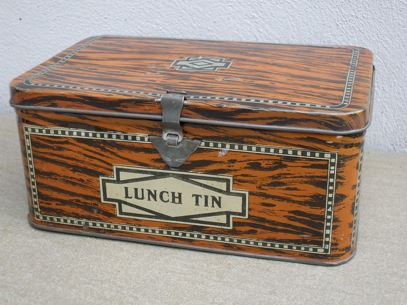 vintagelunchtin.jpg