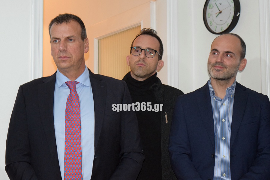 , &Epsilon;&Kappa;&Alpha;&Sigma;&Kappa;&Epsilon;&Nu;&Omicron;&Pi;: &Kappa;&omicron;&pi;ή &pi;ί&tau;&alpha;&sigmaf; &kappa;&alpha;&iota; &tau;&iota;&mu;έ&sigmaf; &sigma;&epsilon; &alpha;&nu;&theta;&rho;ώ&pi;&omicron;&upsilon;&sigmaf; &tau;&omicron;&upsilon; &mu;&pi;ά&sigma;&kappa;&epsilon;&tau; (&phi;&omega;&tau;. & &beta;ί&nu;&tau;&epsilon;&omicron;)