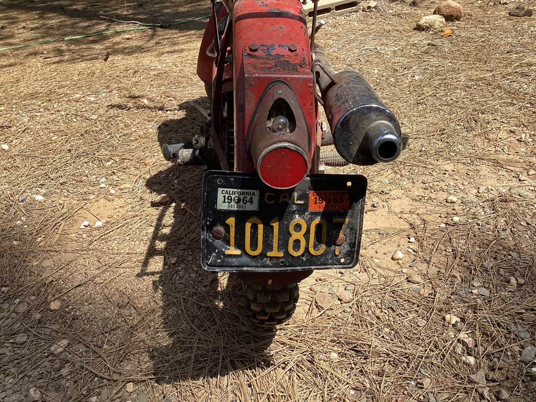 E3B1E39D-FDF6-415E-83A6-06F0369A8425