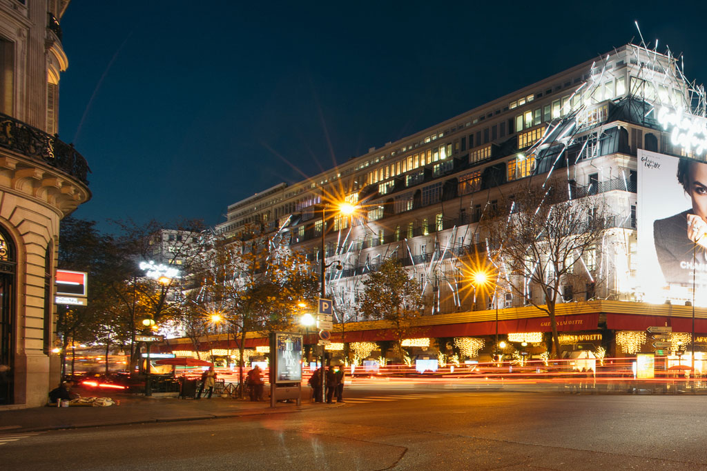 Photo of Paris at night