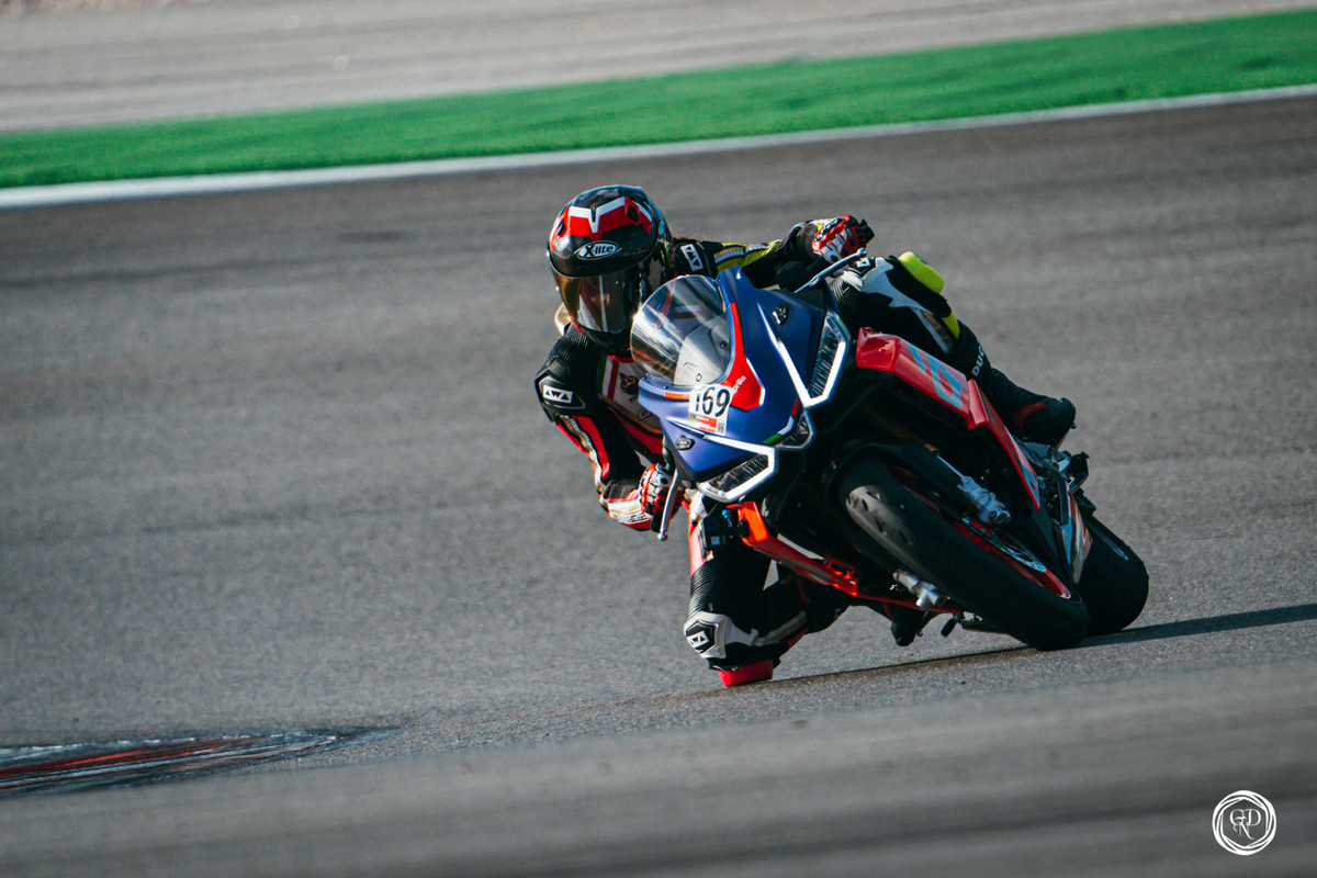 9A074647-A6D8-4B33-A74B-50000A32D539