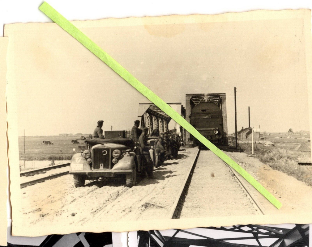 Foto 5x Technik ostwärts Brest-Litowsk 07.1941, 34 Inf. Division Abzeichen (2)