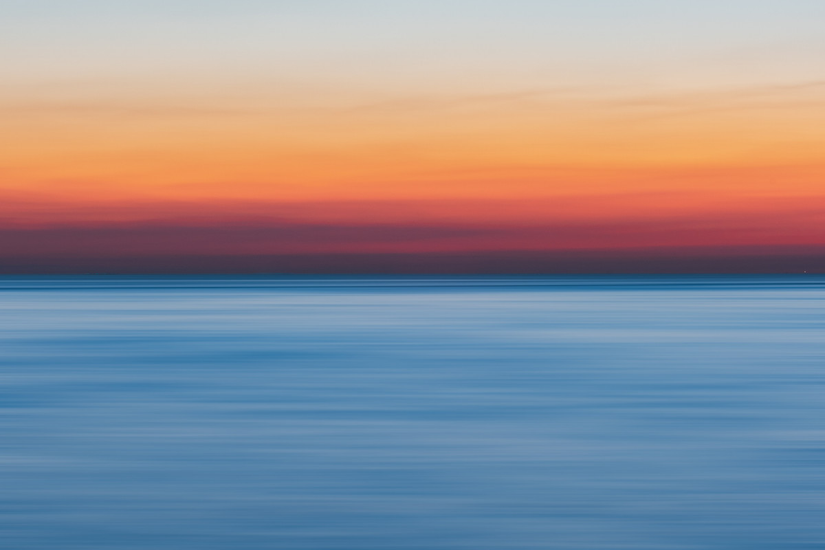 Surreal-Horizon