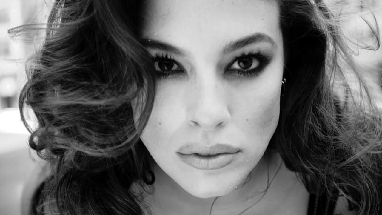 Ashley-Graham-Nude-082