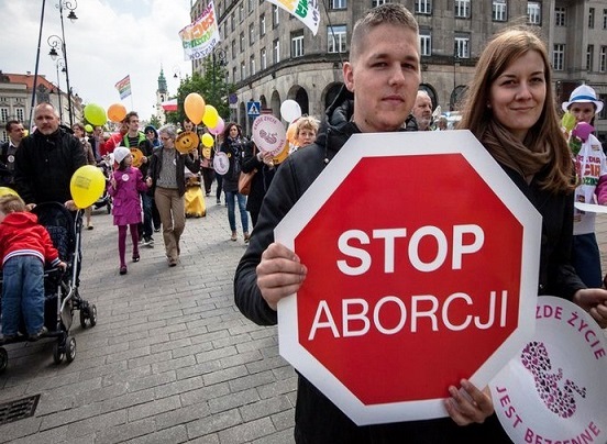 Stop all’aborto eugenetico, la Polonia fa la storia dans Aborto Stop-all-aborto-eugenetico-la-Polonia-fa-la-storia