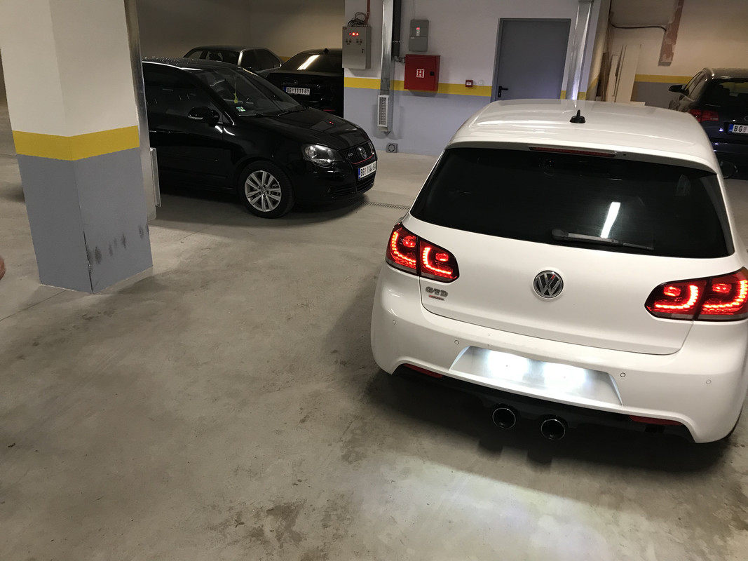 FFB7DBE9-D008-4A00-AF6B-579ED9052AB1