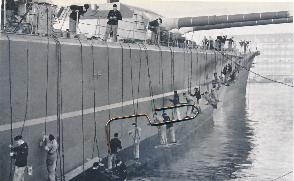 BISMARCK in Gotenhafen vor den großen Tarnanstri