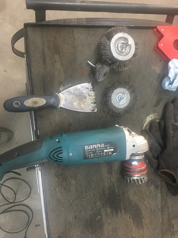 1763499B-3D3C-4427-8F58-89970B74534D