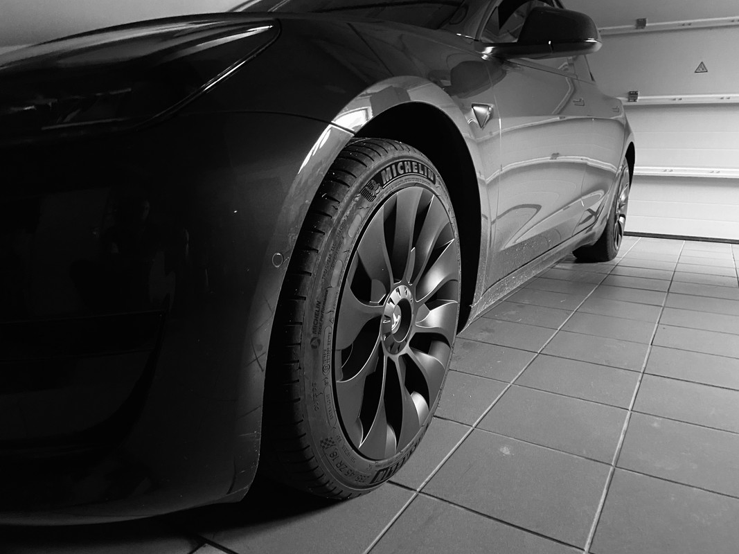 AEC086B5-6333-4BF8-83F0-36137B537BEA