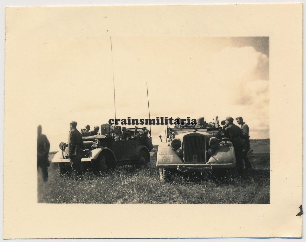 Orig. Foto Nachrichten Einheits-Pkw m. Funkgerät