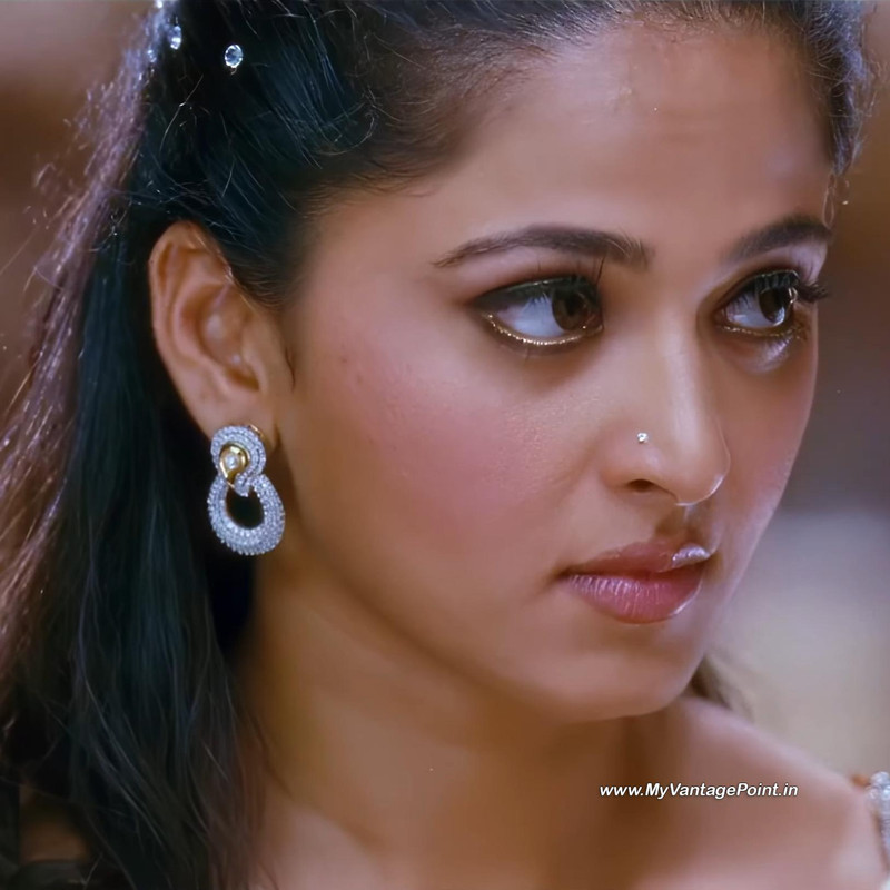 66-Anushka-Shetty-Hot-in-Singam-2-in-Kannukkulle-Song