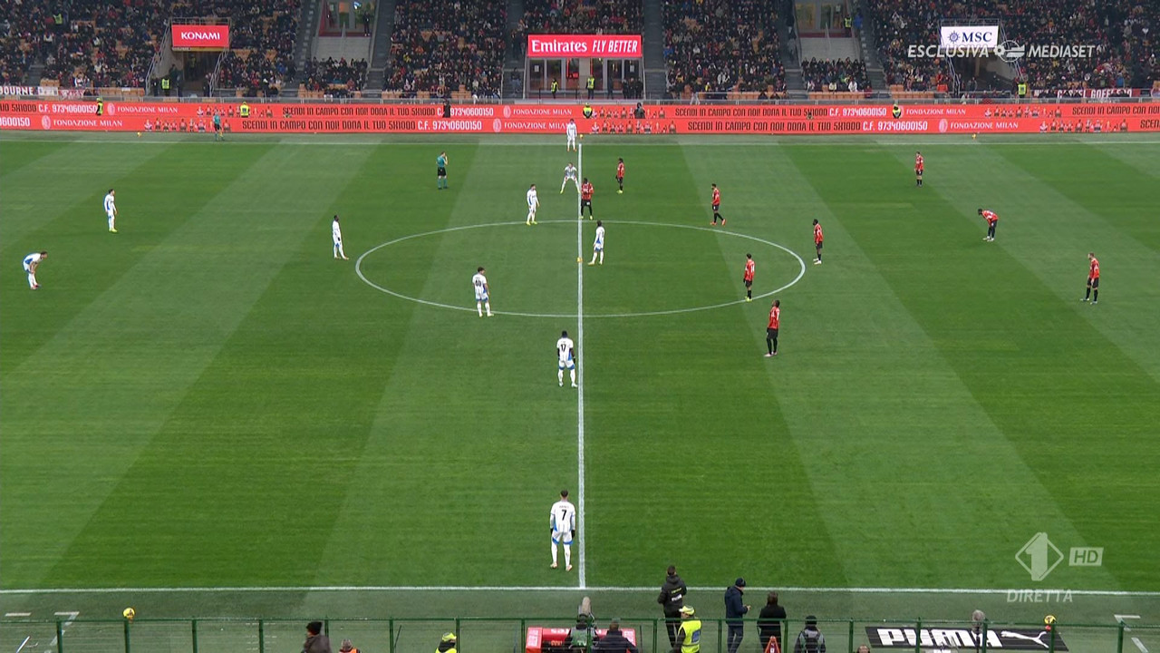 [Image: 12-03-20-43-59-Italia-1-HD-Milan-Sassuol...38-576.jpg]