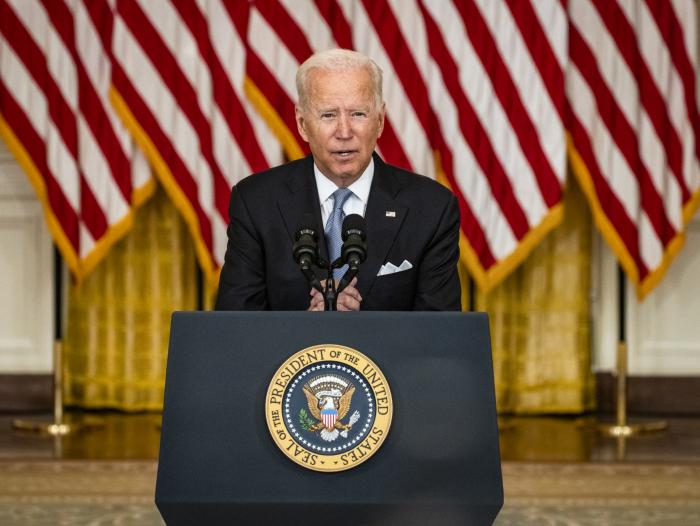 Joe Biden pide que estadounidenses abandonen Ucrania, “mientras hay tiempo”